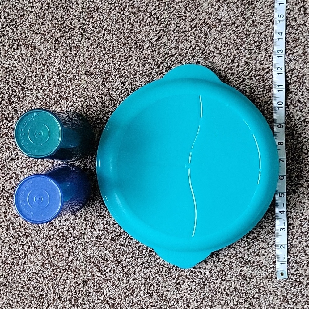 TUPPERWARE - Picture 3 of 8